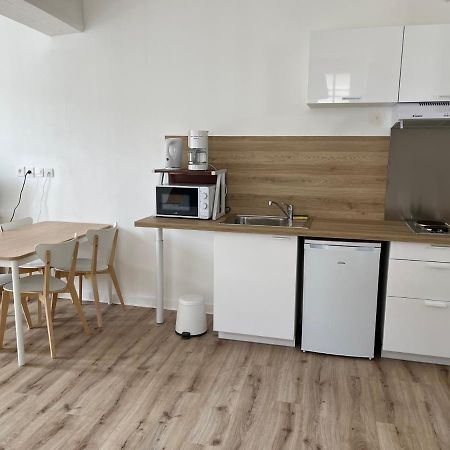 Appart'Hotel La Suze Sur Sarthe エクステリア 写真